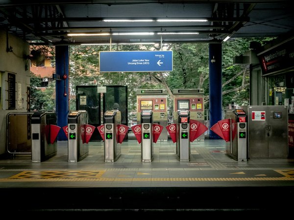 Les meilleures applications essentielles pour organiser vos vacances au bord de la mer